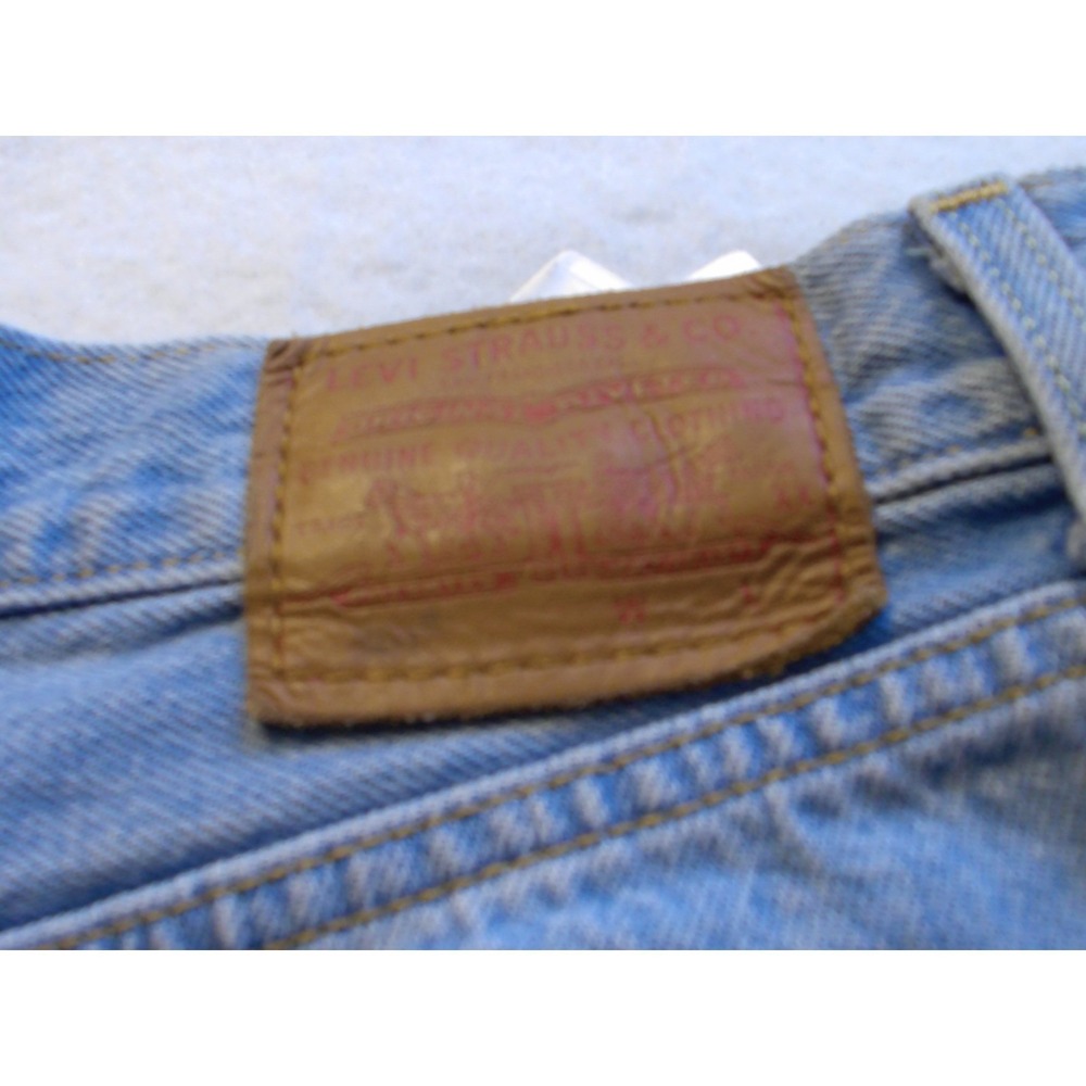Levis Premium 501 Original Distressed Women Shorts Light Wash W27 Button Fly - Picture 6 of 11